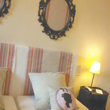 Amista - Ancien Saint Louis - Vieux Port Hotel 3*