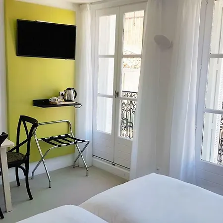 Amista - Ancien Saint Louis - Vieux Port Hotel 3*