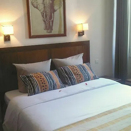 Amista - Ancien Saint Louis - Vieux Port Otel 3*
